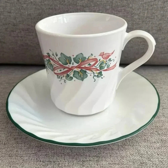 Corelle 2pc Cup & Saucer Set - Callaway Holiday Collection Made in USA - Picture 1 of 4